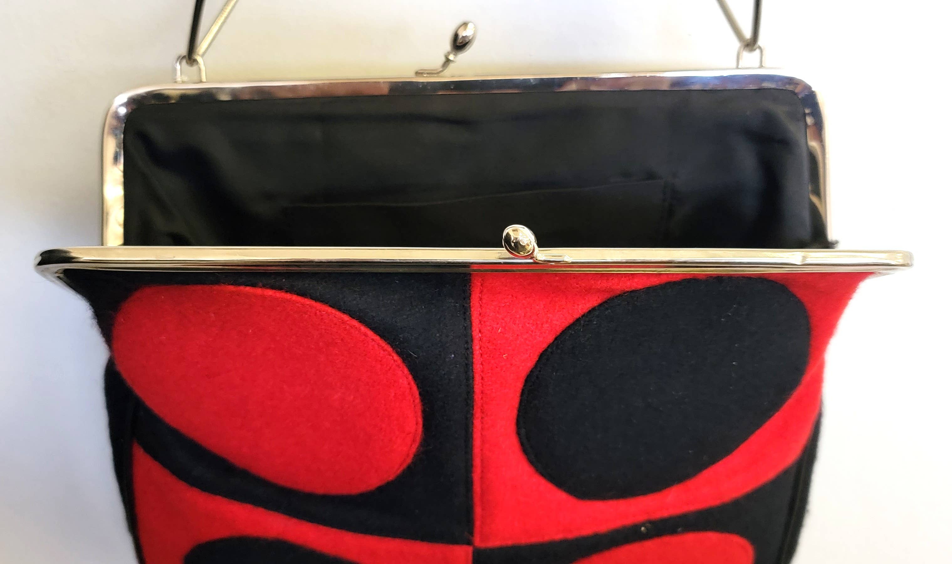 Ricki designs - Wholesale Shoulder Bag - Women's - FALL WOOL FELT GEOMETRICAL BLACK RED BAG3