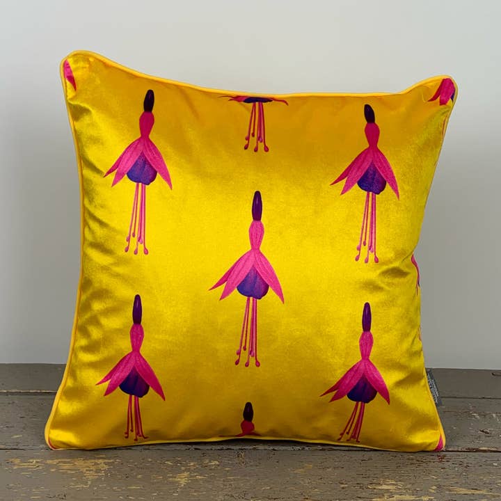 Cuscino in Velluto Ocra Fucsia per la vendita all'ingrosso da parte di Emilia Hunt