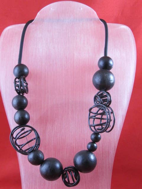 Designs by OC – Colar com missangas/pérolas por atacado – NKL 261 - Colar Wilma D52