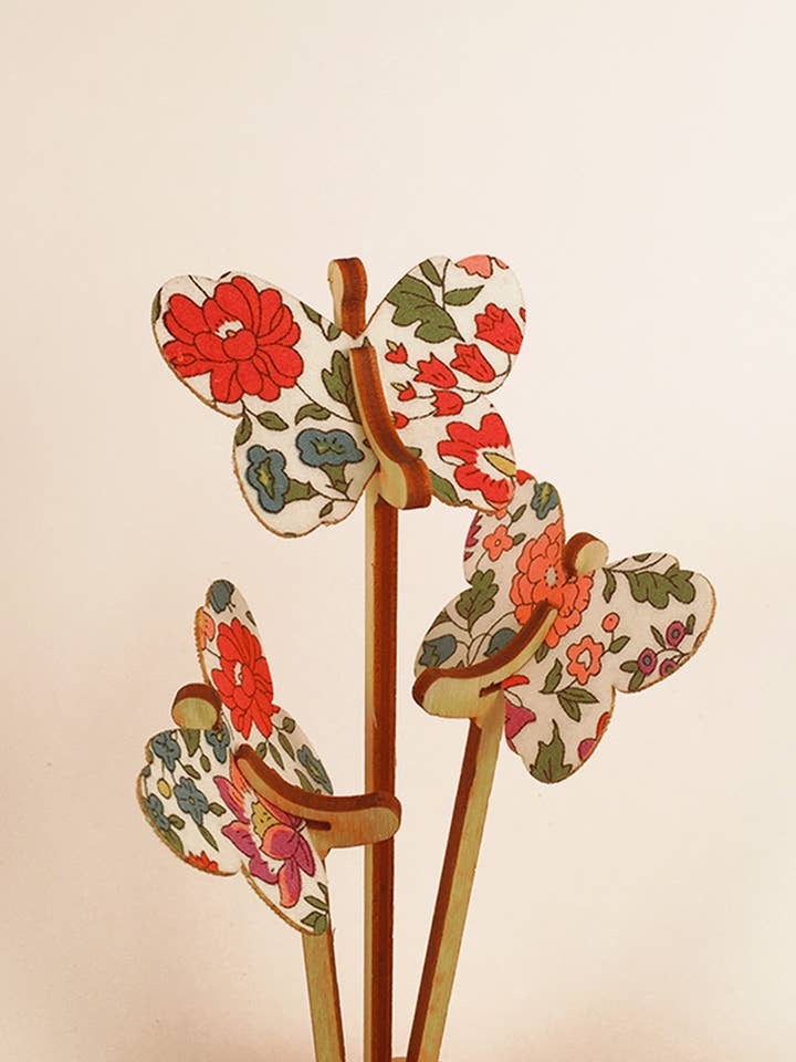 Sommerfugle Danjo Liberty of London Sæt af 3 Cake Topper for engroshandel hos Eleanor Moss Studio