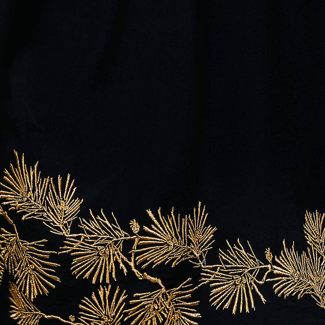Artemis Muse - Wholesale Kimono - Women's - Japanese Pine Needle Embroidered Black and Gold Fully Lined Short Kimono6