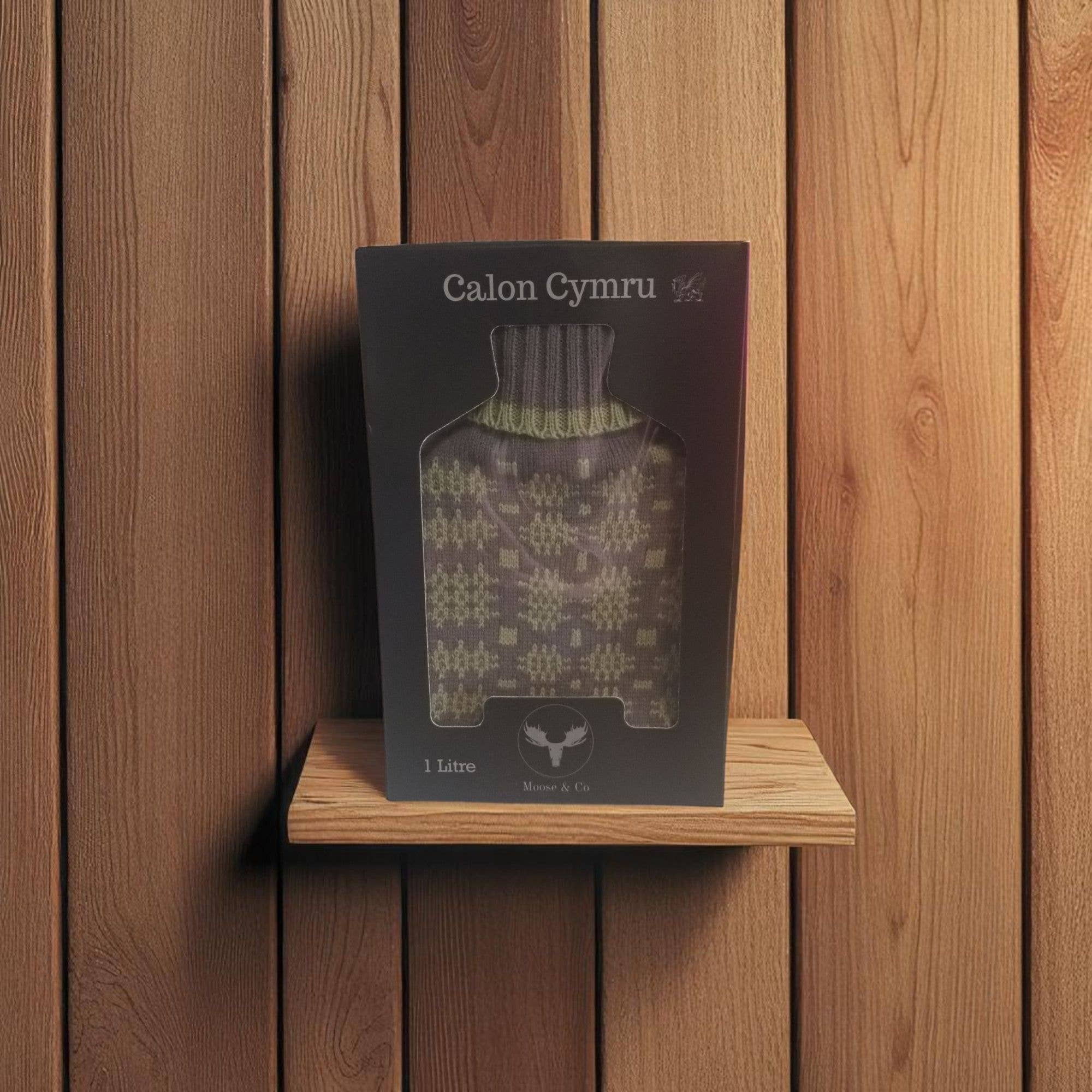 Moose & Co – wholesale Varm/kall kompress – Grön walesisk tapetdesign filt varmvattenflaska1