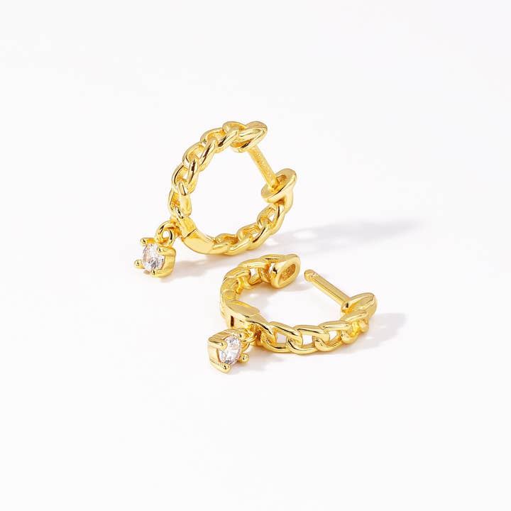Lilly Link Chain Zirconia drop Mini Hoop Huggies oorbellen 14-karaats goud op sterling zilver voor wholesale door GEMSA LONDON
