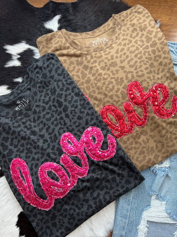 Tee Leopardo Love Lantejoulas por atacado de The White Stitch