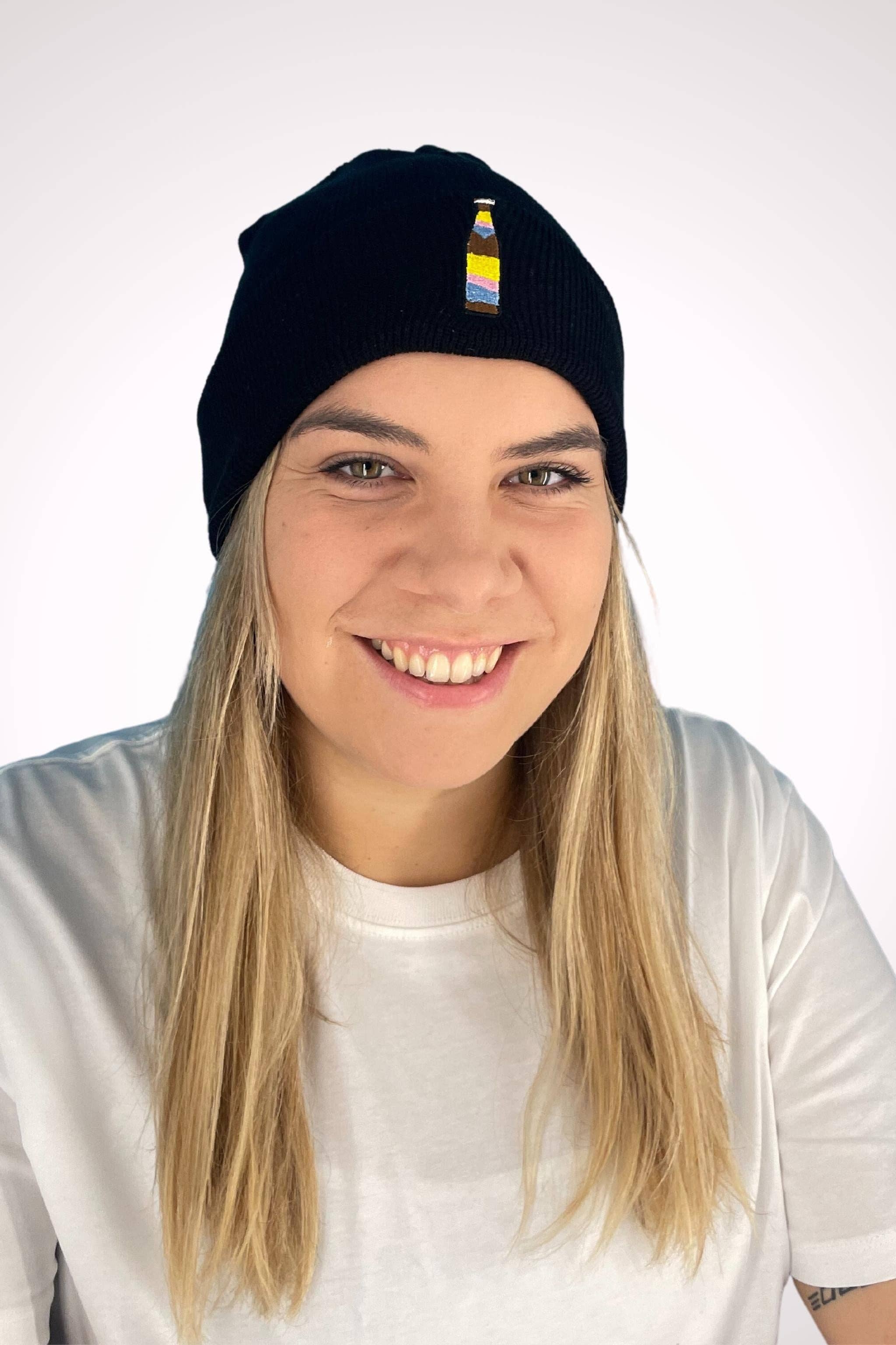 Fashion Drinks – Engroshandel Beanie - Unisex – Cola Mix | Broderet økologisk bomuldshat5