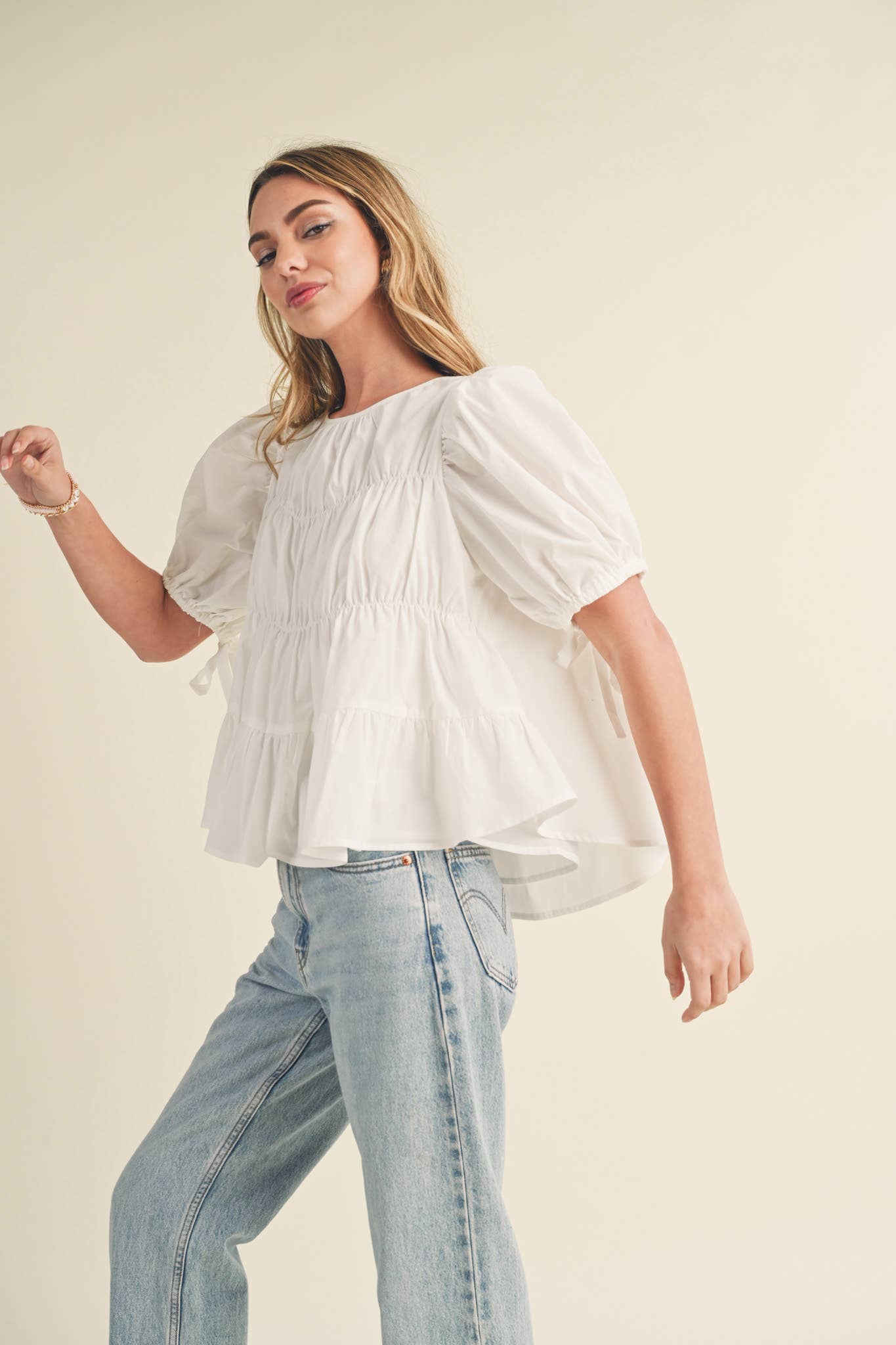 &MERCI - Wholesale Blouse - Women's - TIERED SHIRRING PUFF SLEEVE TOP MTP308148