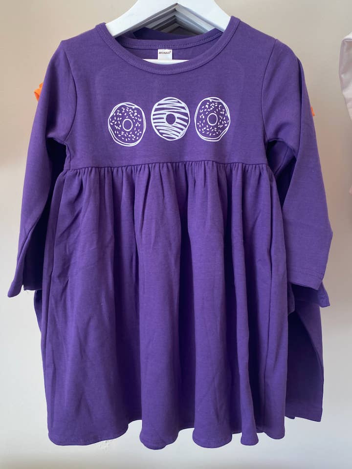 Donut Trio em Vestido Roxo por atacado de Little Hoot Designs
