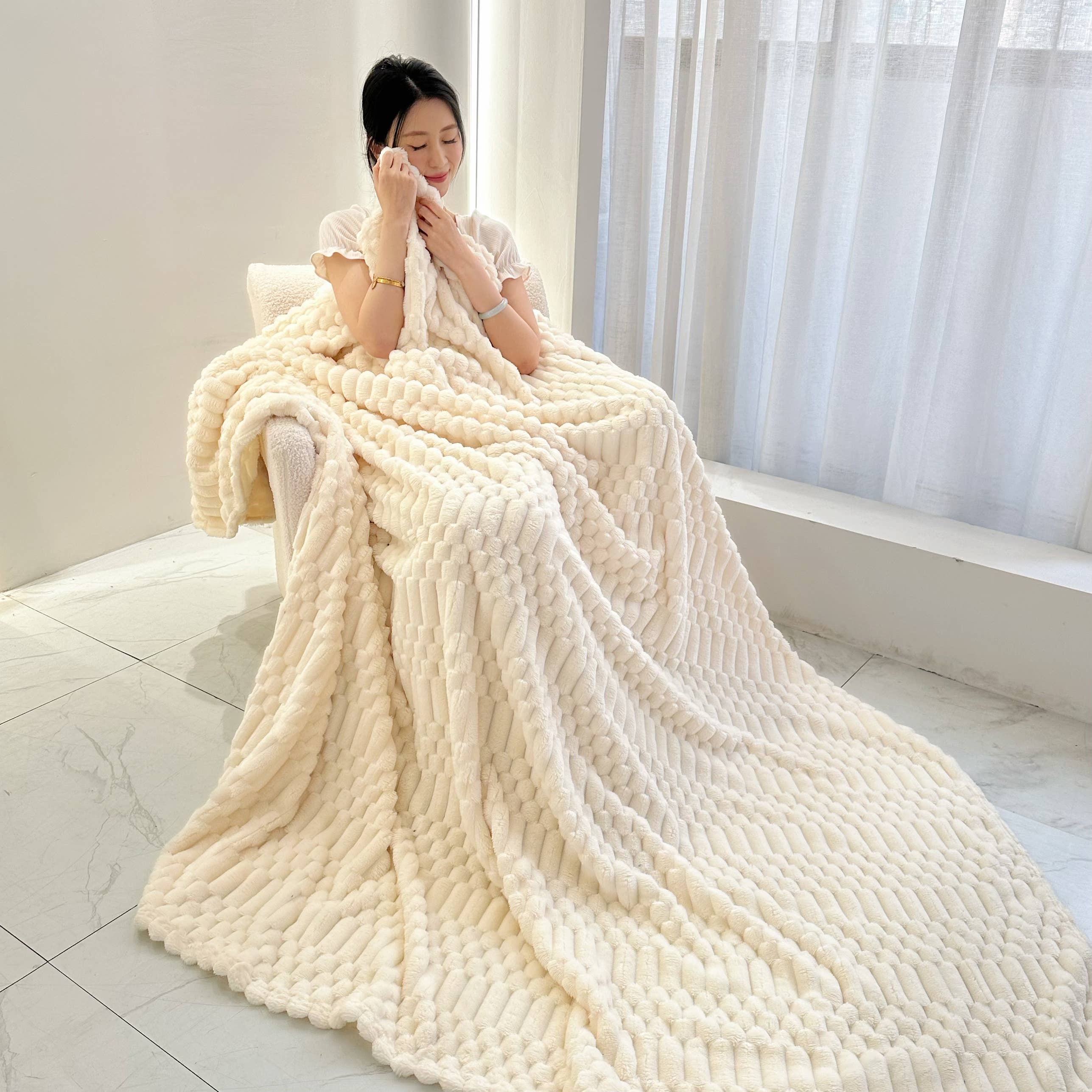 FLUFFERY - Wholesale Throw Blanket - Turtle Fleece Throw – Bubble-Texture Ultra Plush Blanket for Cozy Comfort4