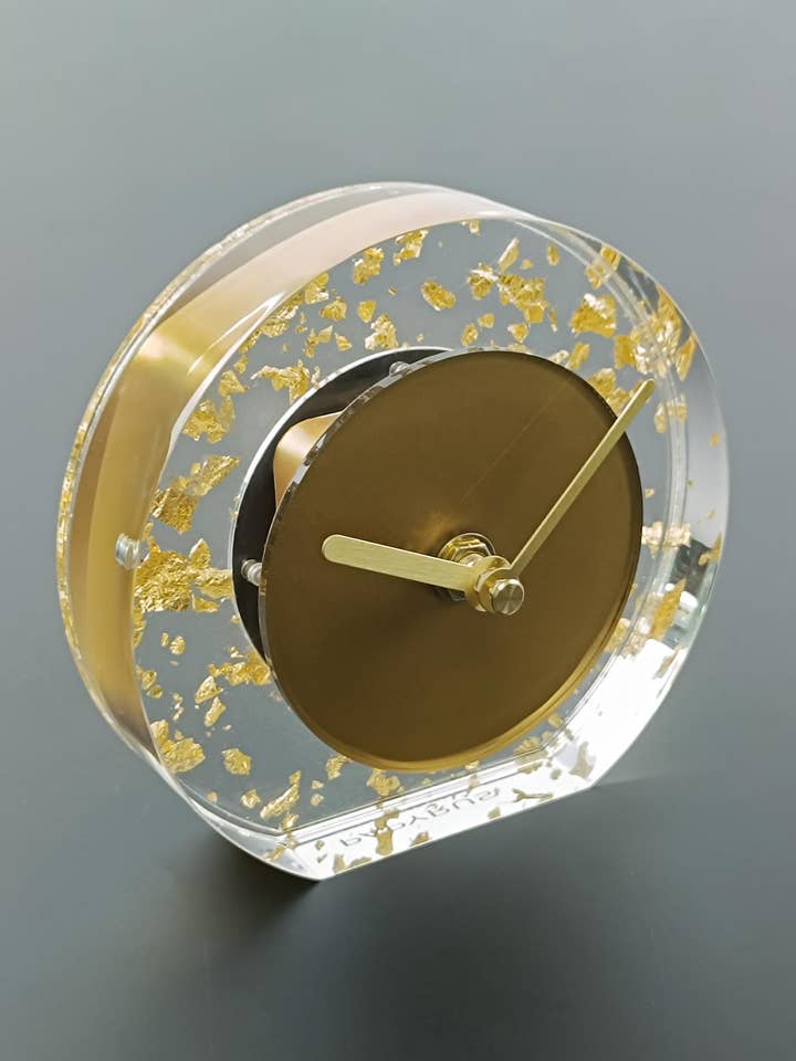 Papyrus akryl skrivebordsur med guldfolie for engroshandel hos DesignStyles Home