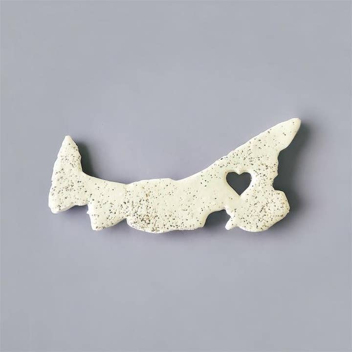 Sassy Sacha Jewelry - Wholesale Magnet - Newfoundland Fridge Magnet Handmade from Clay & Beach Sand3