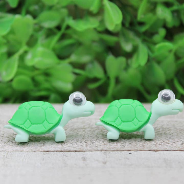 Orecchini a bottone con tartaruga Google Eye per la vendita all'ingrosso da parte di Hylidae Boutique