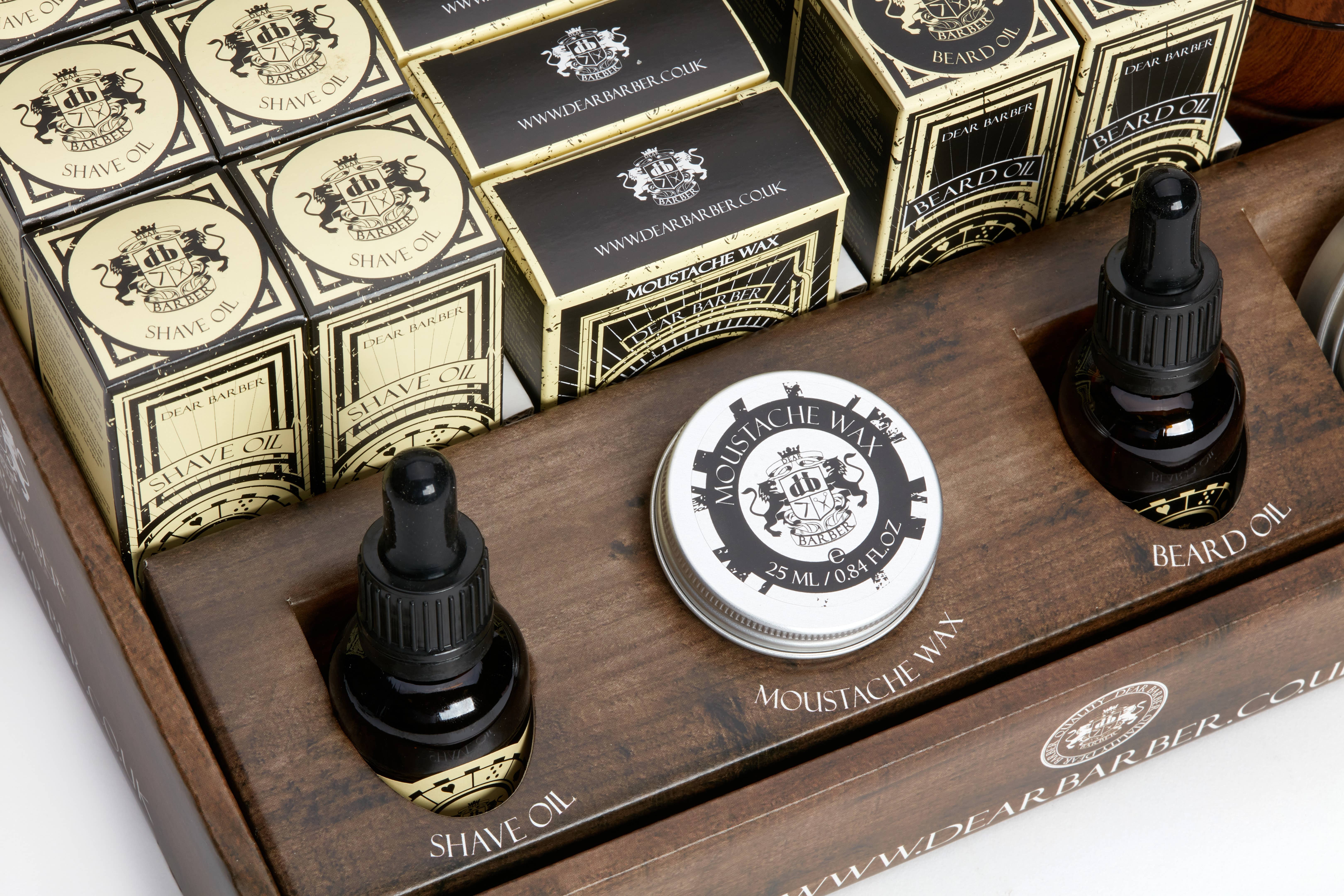 Dear Barber - Vendita all'ingrosso Vetrina per rivenditori - Bellezza e benessere - Espositore da Banco Riempito - Prodotti per la Cura Personale5