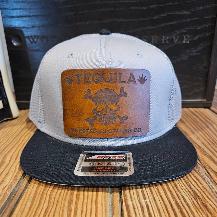 Casquette de camionneur Tequila pour la vente par Muertos Clothing Company