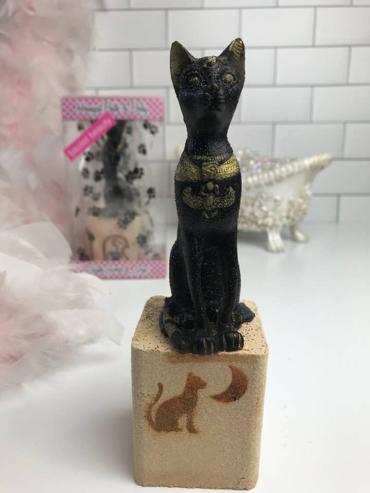 Bastet Beauty bath bomb for wholesale by Honeycat Cosmetics