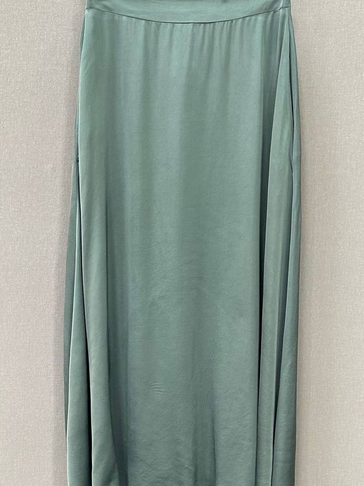 SATIJNEN ROK voor wholesale door SWEET MAGIC MODA Y COMPLEMENTOS