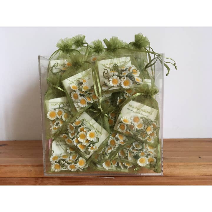 Spotted Cow Creations - Wholesale Artificial Flowers - Green Organza Daisy Bags - Daisies7