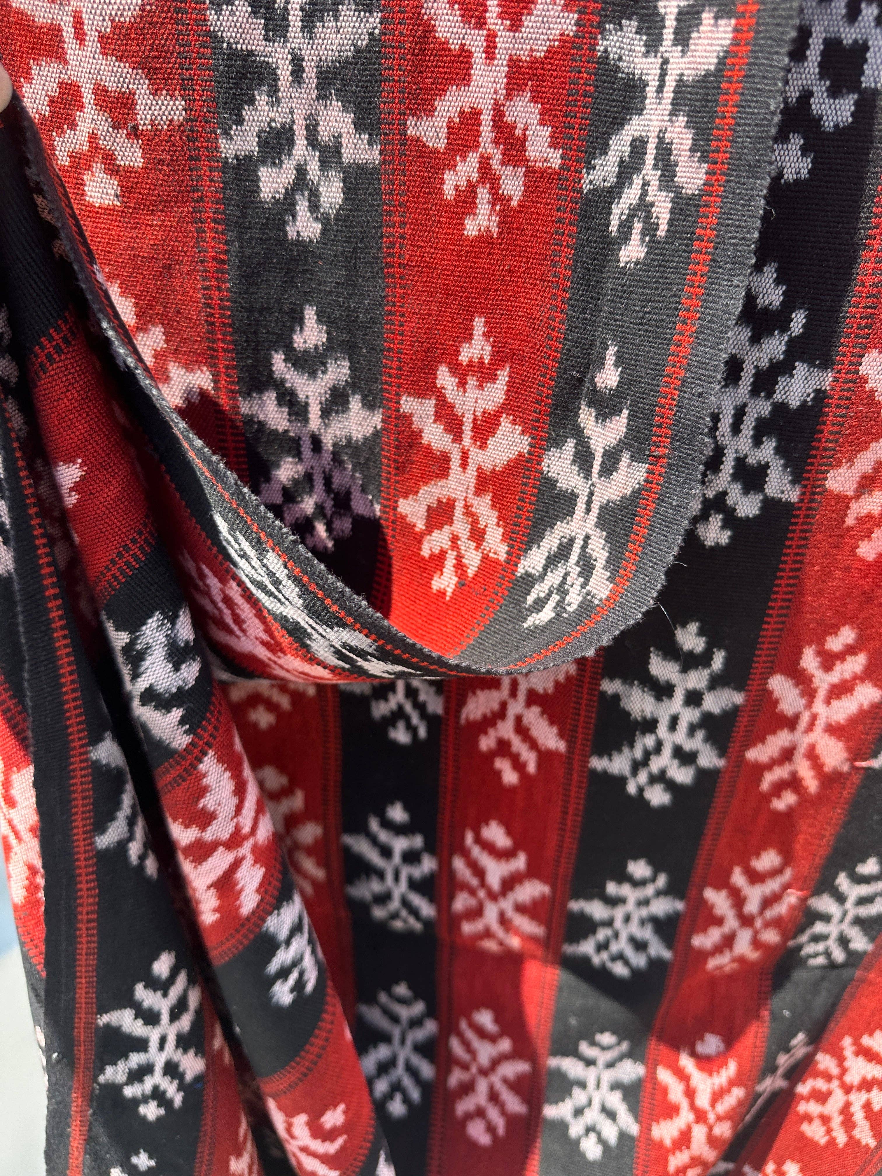 Office Objets - Wholesale Coverlet - Ikat, traditional Indonesian fabric from the island of Savu (Timor) red and black 2m25x7558