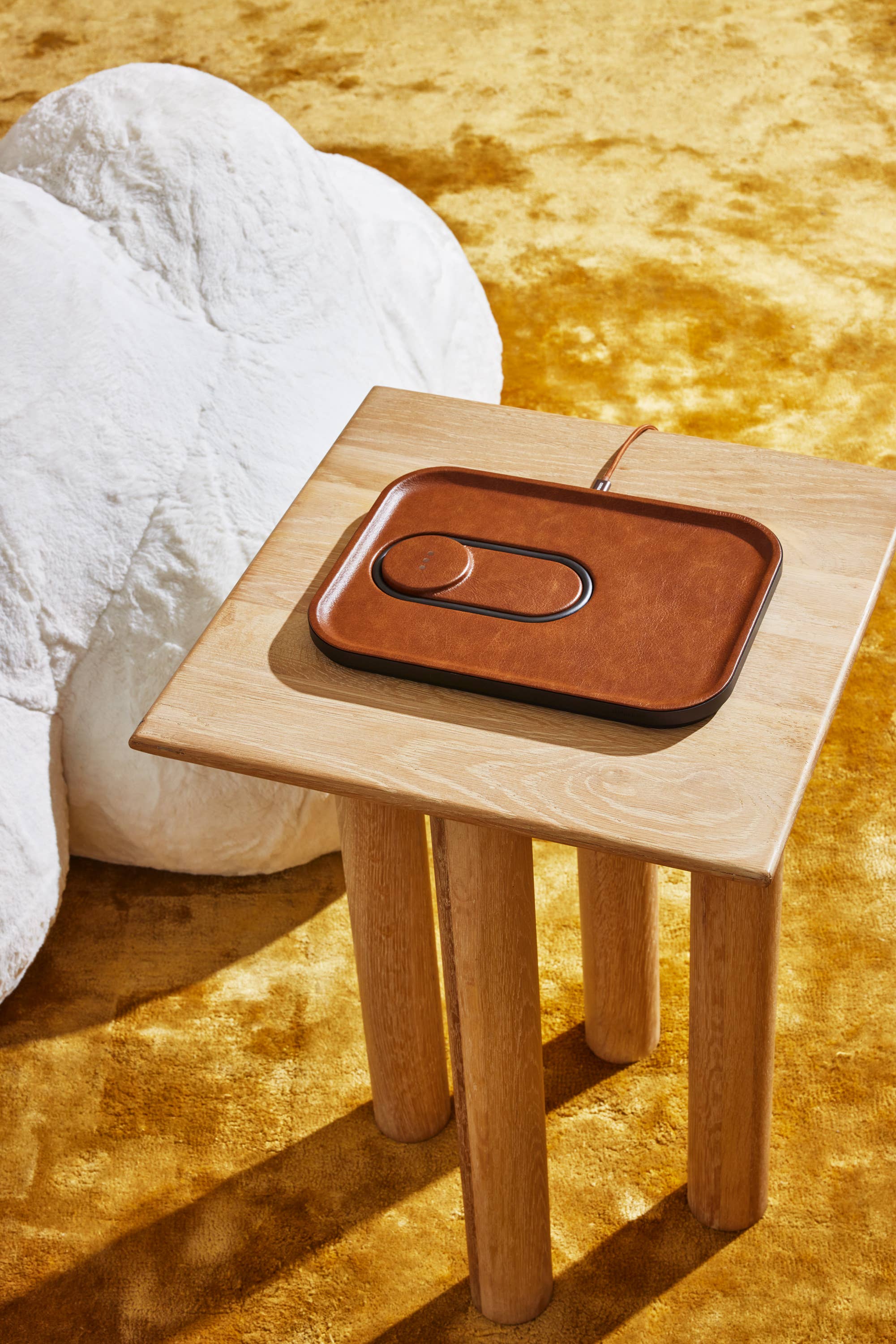 Courant – wholesale Telefondockningsstation och stativ – MAG:3 -Classics Läder Trådlös Dubbel Laddningsfack (Magnetisk)10