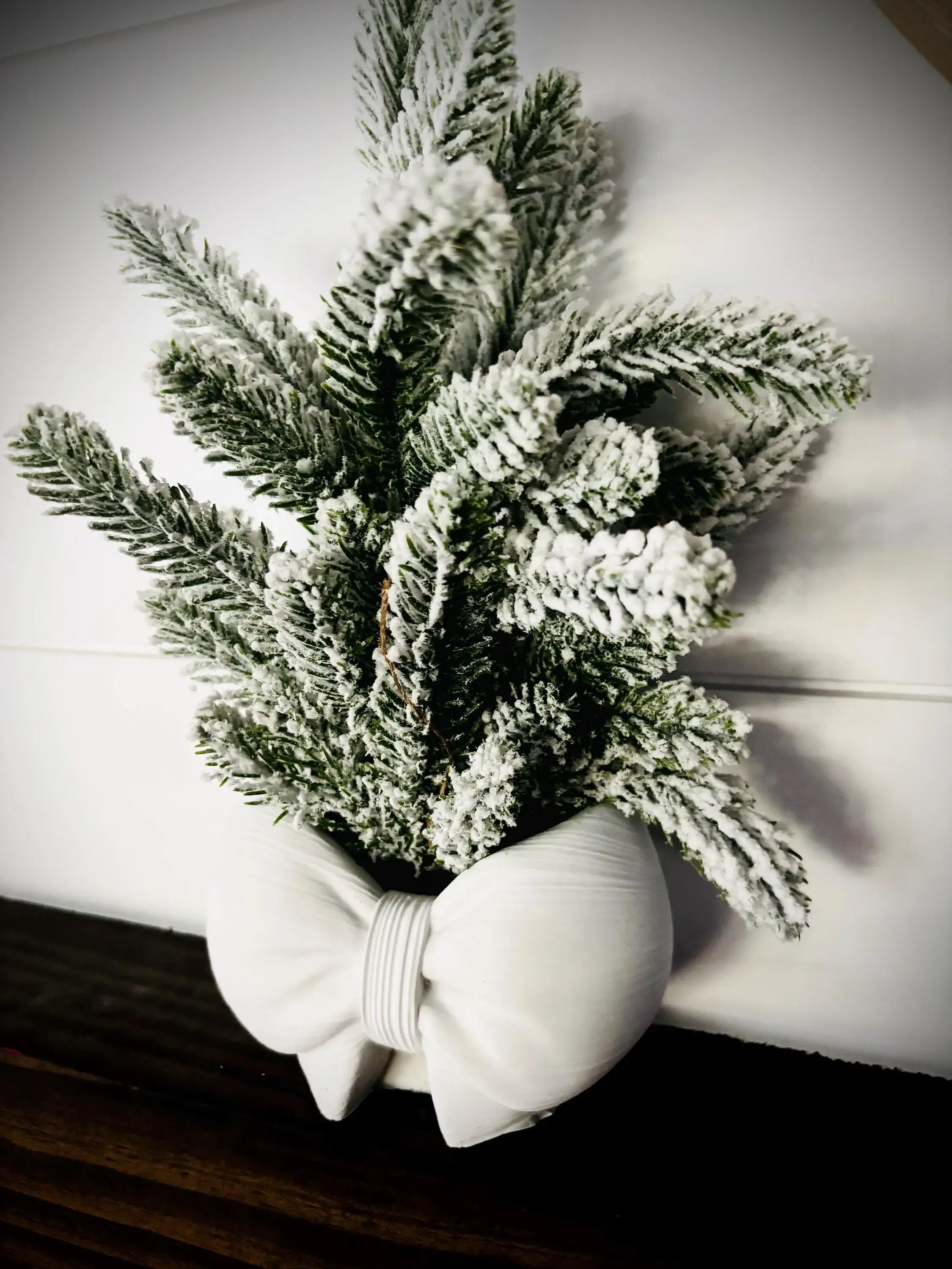 Pagel & Sons - Wholesale Christmas Decoration - Coquette Bow Christmas Planter 3