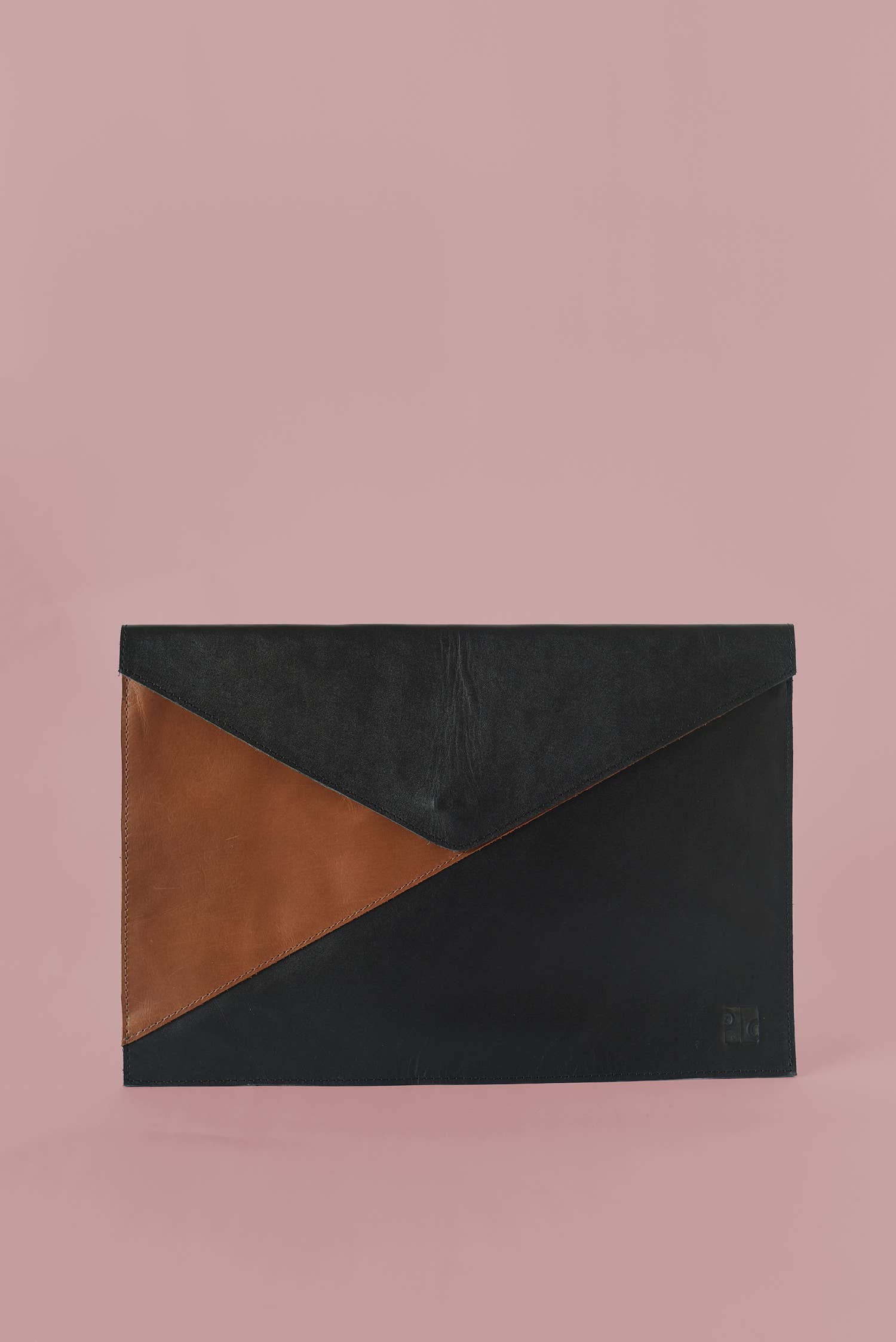 Purse & Clutch - Wholesale Laptop/Tablet Case - Women's - Color Blocked Cognac & Black Leather Envelope Laptop Sleeve