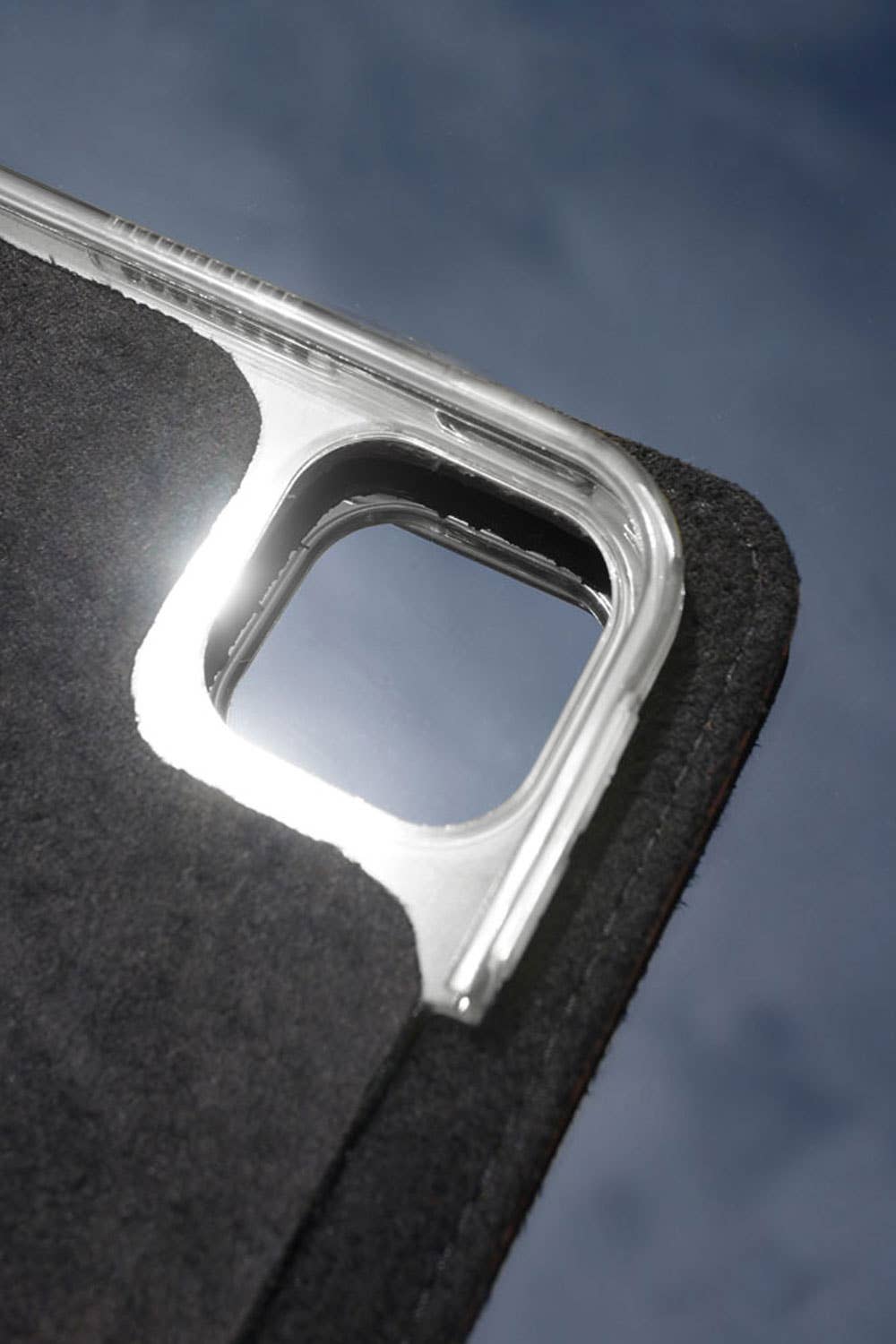 MacCase - Wholesale Laptop/Tablet Case - Unisex - Premium Leather iPad Pro 12.9 Case (5th and 6th Gen)8