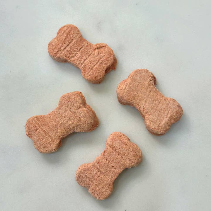 Paw Paw Patisserie™️ | Treats That Love Your Dog Back💞 - Wholesale Pet Treats - Dog - Freeze Dried Venison & Beetroot1