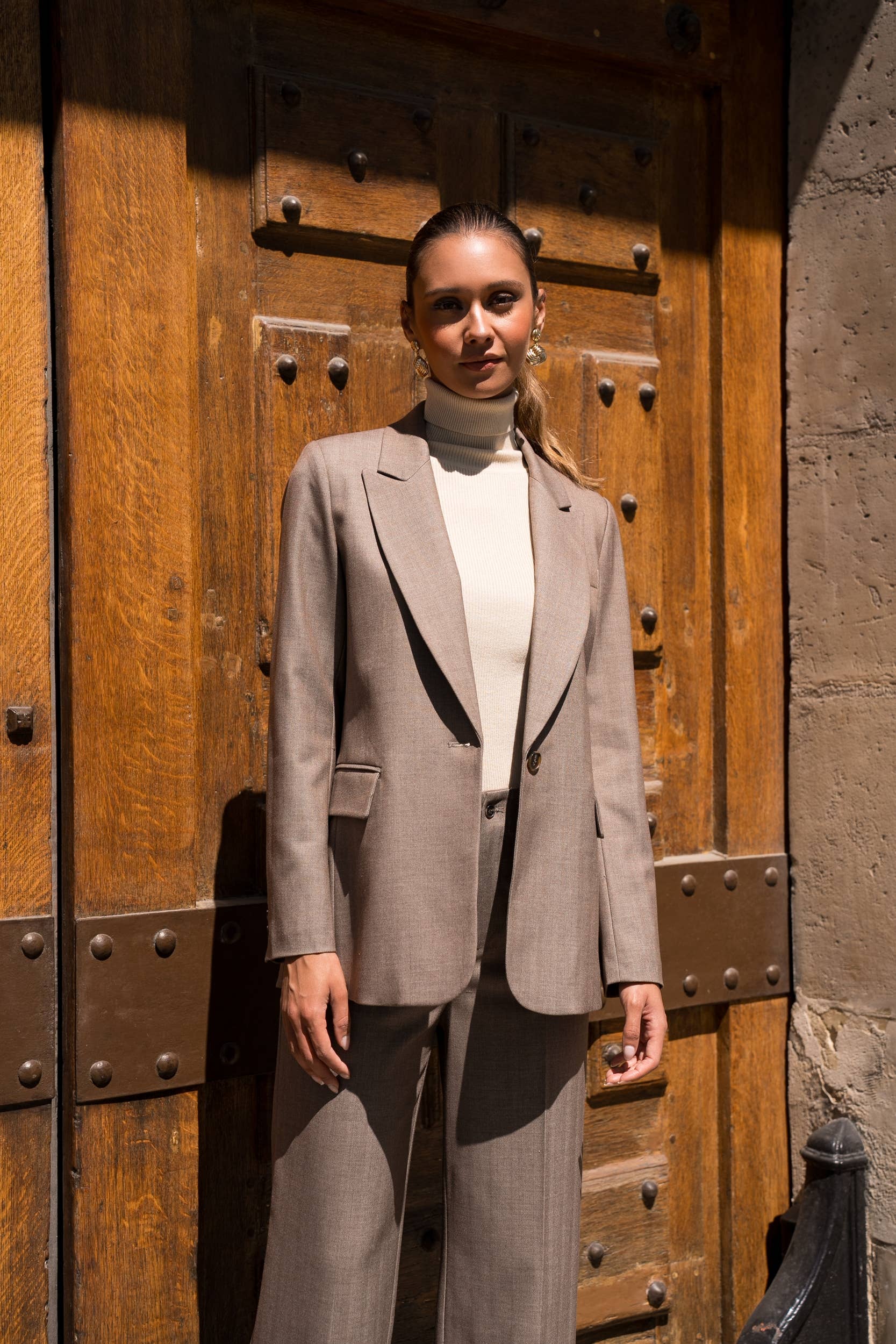 Attentif Paris - Wholesale Suit Jacket - Women's - Single-button straight blazer7