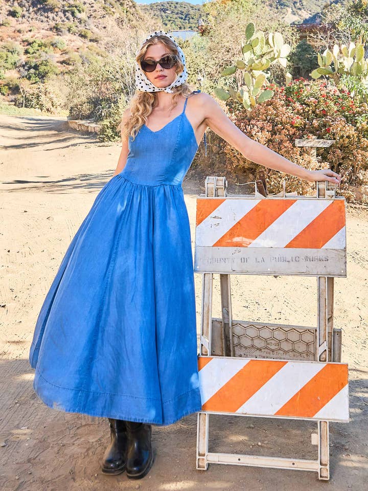 Abito intero TENCEL™ per la vendita all'ingrosso da parte di Vibrant M.i.U