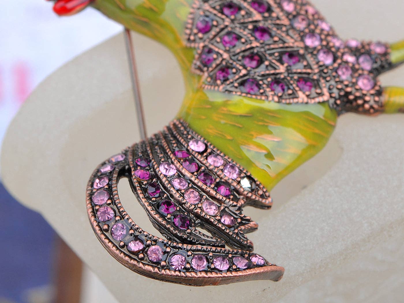 AK Brand - Vente Broches - Broche coq de poulet violet jaune vert cuivre6