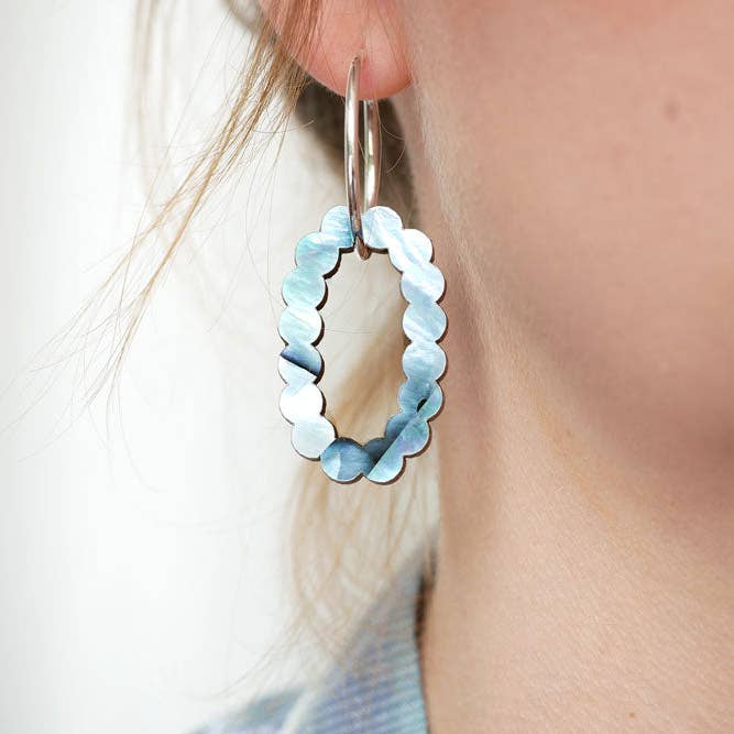 HUMUZ - Wholesale Dangle Earrings - Ring of Pearls, blue mother-of-pearl1