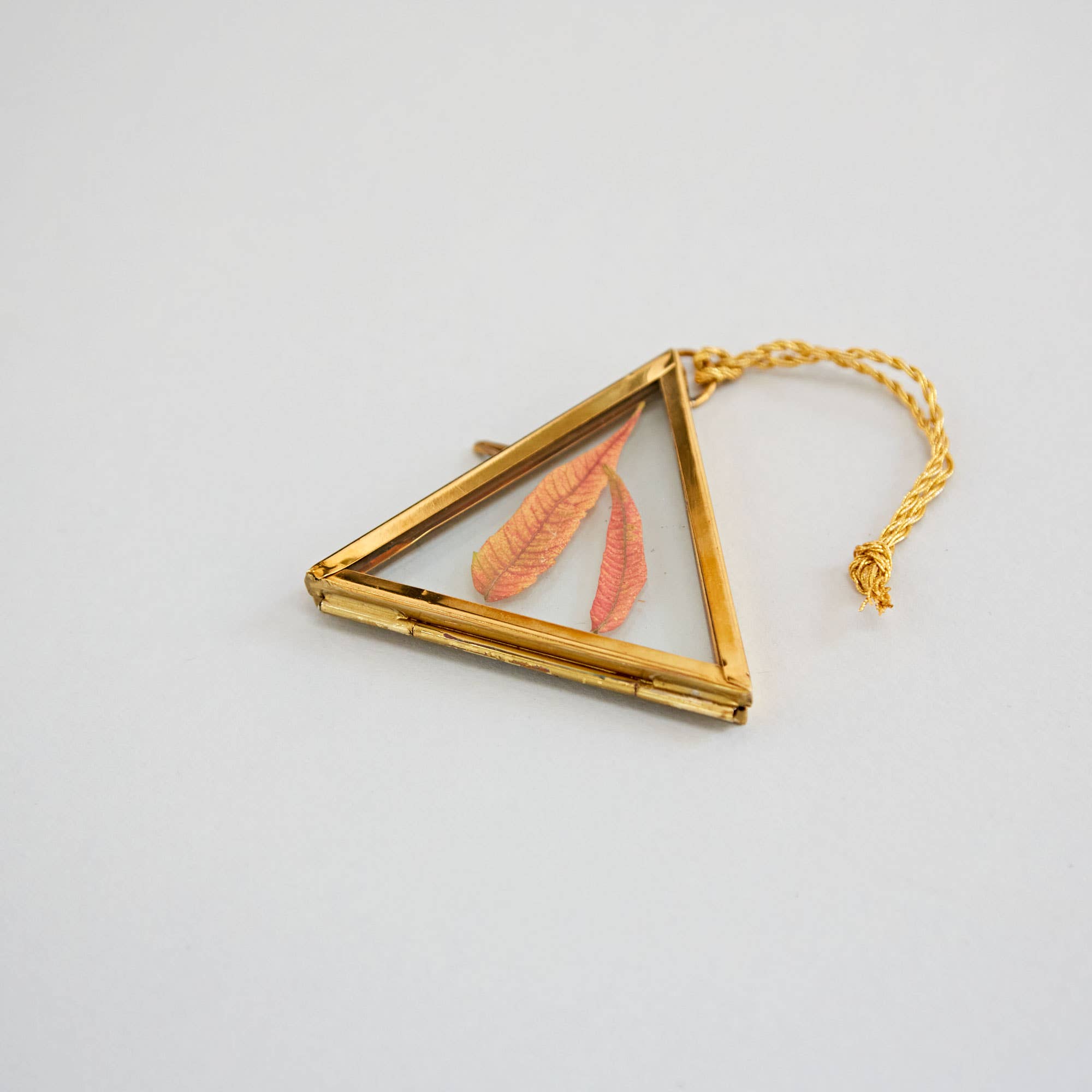 The Paper High Gift Company Limited - Wholesale Picture Frame - Alia Mini Triangular Glass Hanging Photo Frame - Handmade1