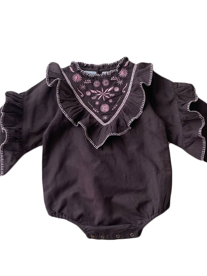 AW23 - KIMMY01 ROMPER voor wholesale door JOLIE MAÏYA