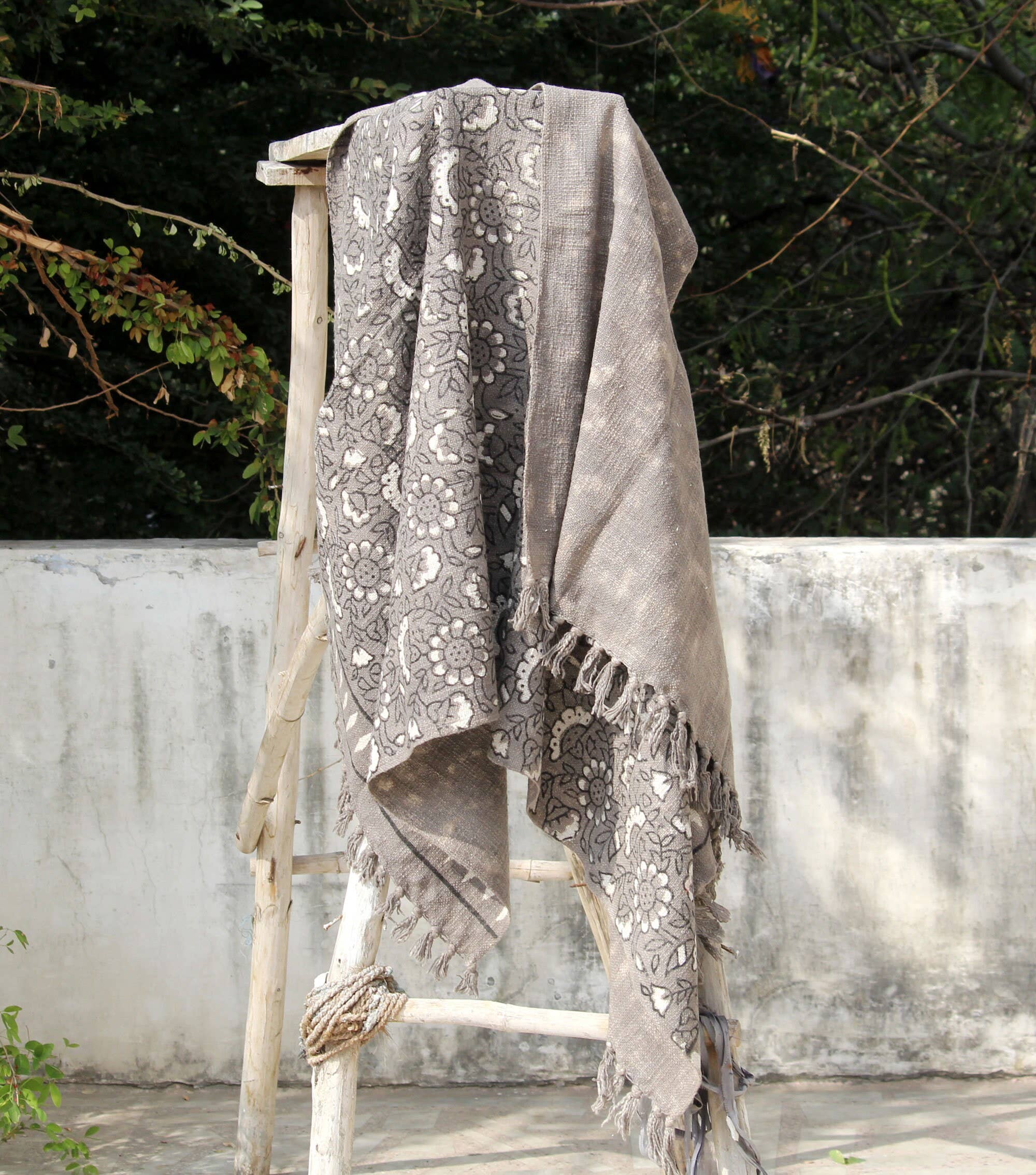 Bhawana Handicrafts - Wholesale Throw blanket - Handmade Bohemian Mud Cloth Tassel Cotton Sofa Throw3