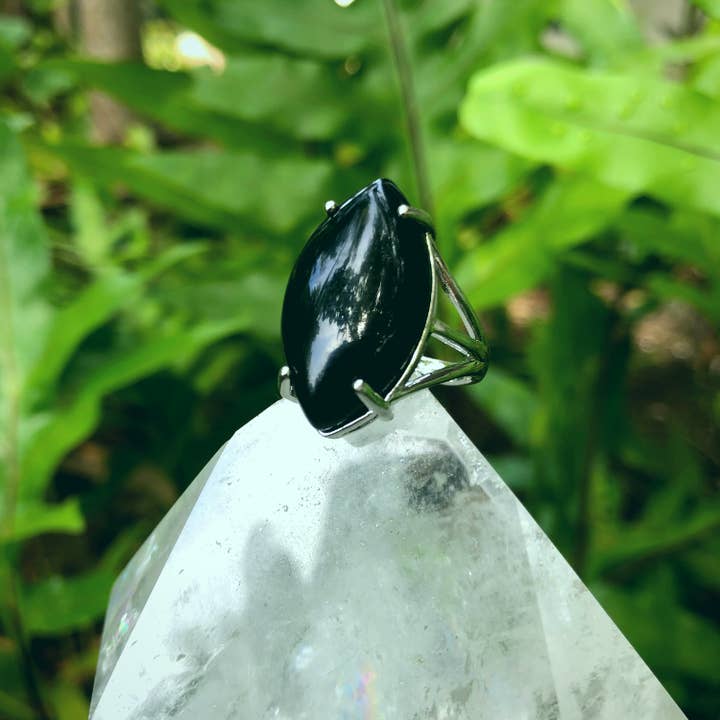 Anillo ajustable con piedras preciosas marqués de ónix negro para venta al por mayor de Moon Child
