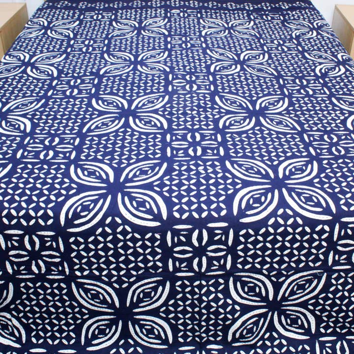 Indische Ajarak Cutwork Applikation Kantha Tagesdecke - Dunkelblau für den Großhandel von Kantha Decor