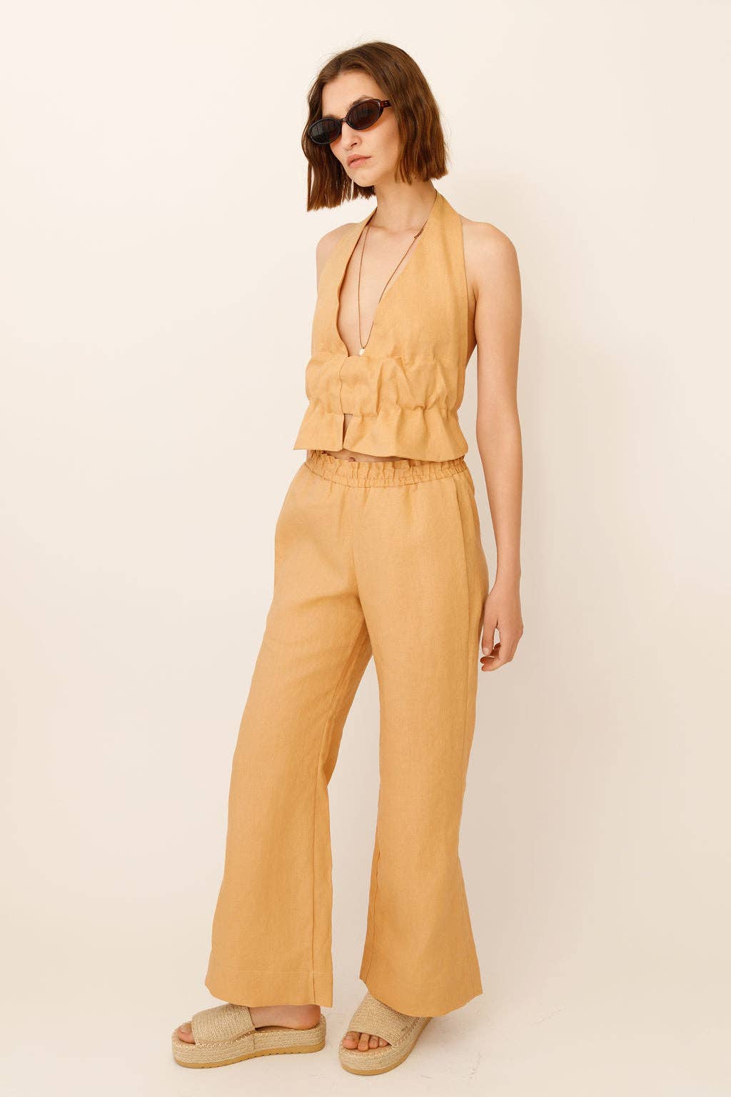 WUESTE - Wholesale Blouse - Women's - Juana Open-Back Linen Halter Top2