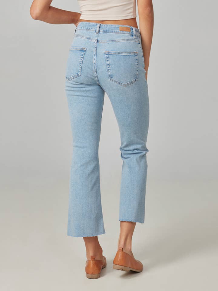 True Denim BILLIE-TD High Rise Bootcut Jeans 28" Inseam for wholesale on Faire4