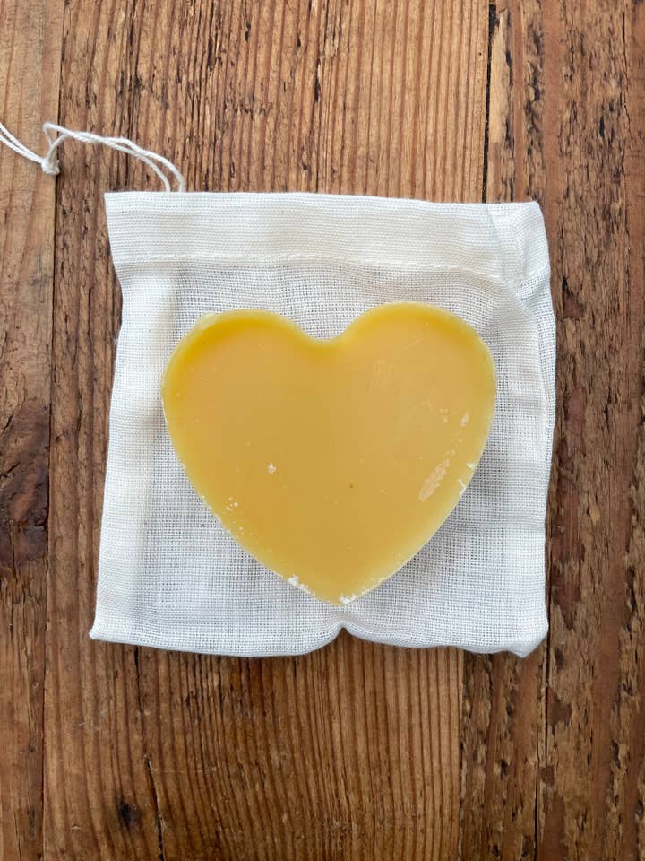 Bees Wax Refresher Heart for wholesale by Urban Green Company