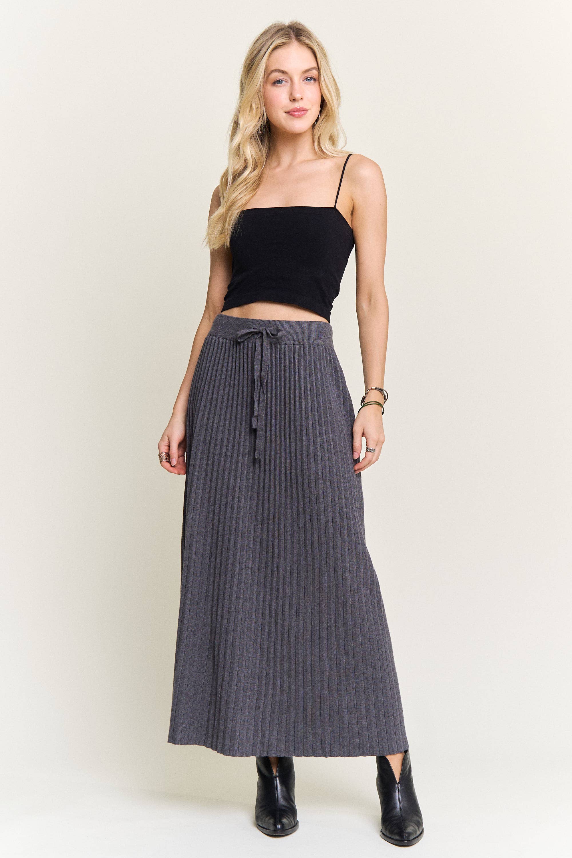 ADORA LA - Wholesale Skirt - Women's - CES4155 -RIBBED KNIT PLEATED MIDI SKIRT4