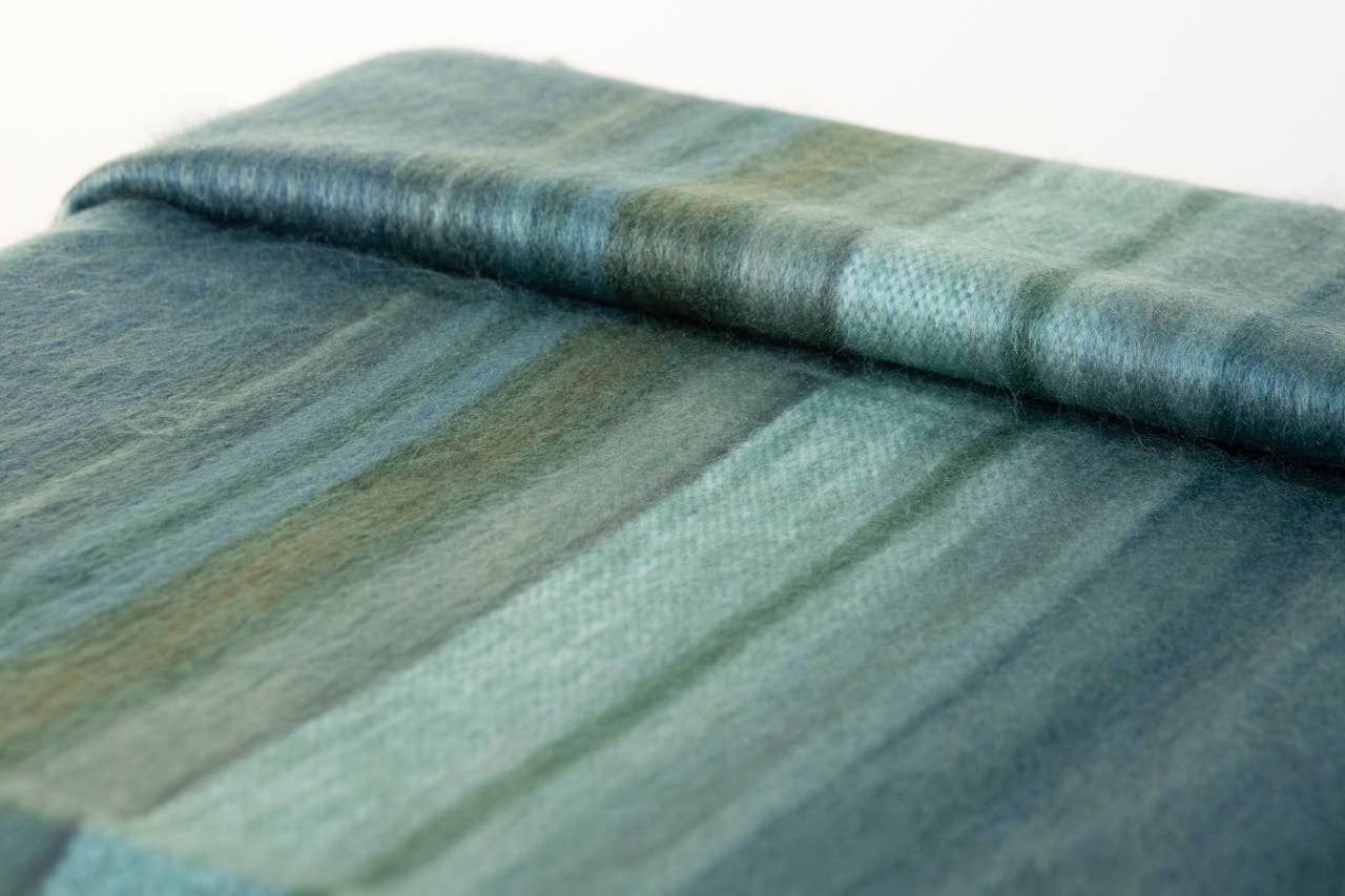 Amor ala Vida - Wholesale Throw Blanket - Alpaca Lap Blanket14