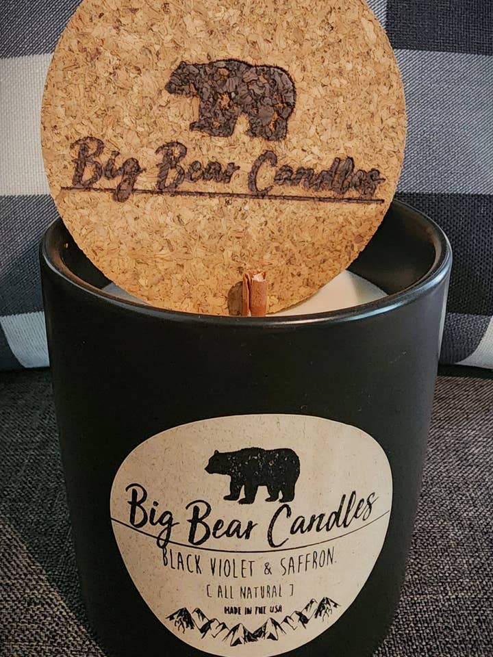 Bougies à la noix de coco/soja coulées à la main - Black Violet Safran pour la vente par Big Bear Candles