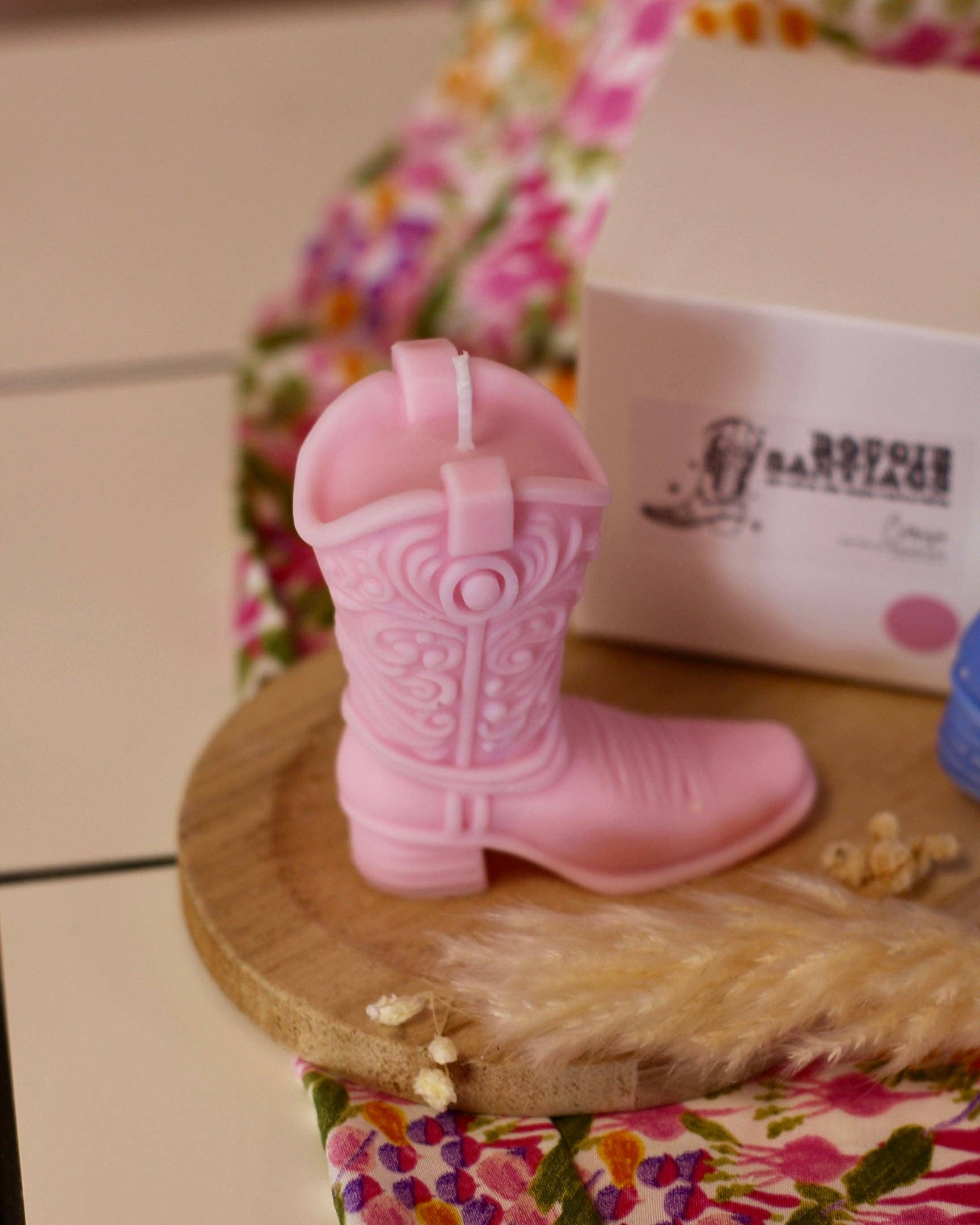 Meet me at the corner - Wholesale Novelty Candle - Santiags Candle16