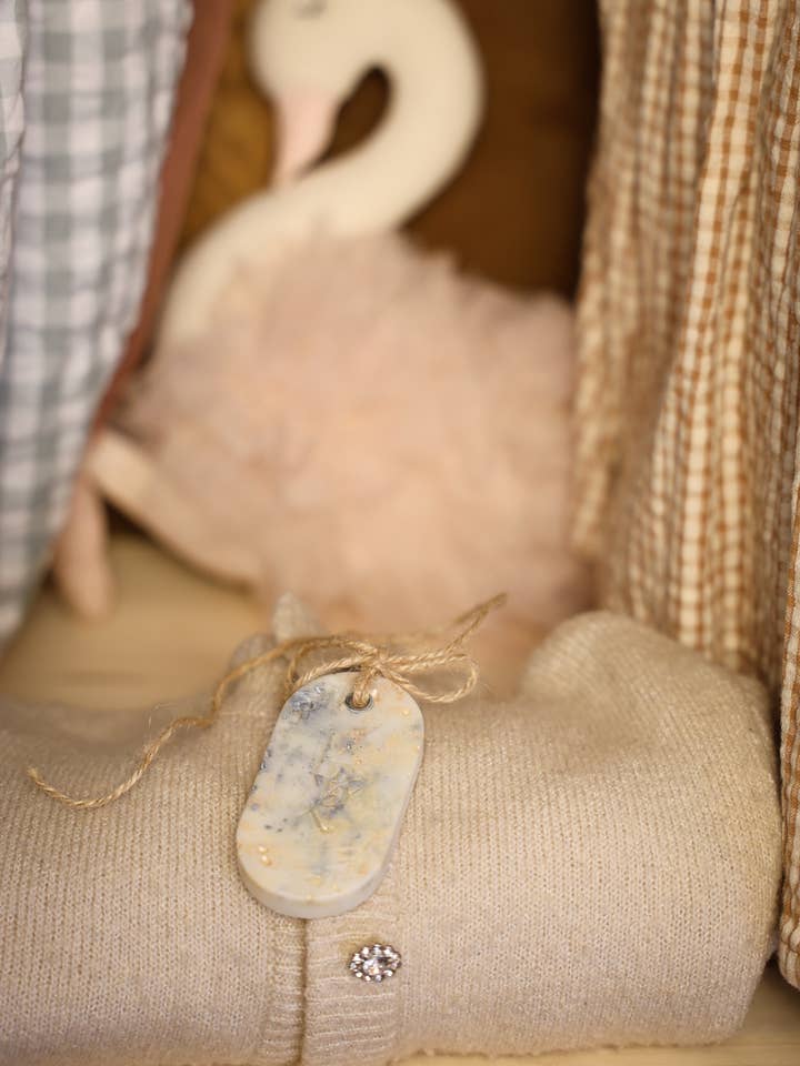 Cotton Flower Scented Pendant for wholesale by Les Bougies de Léa