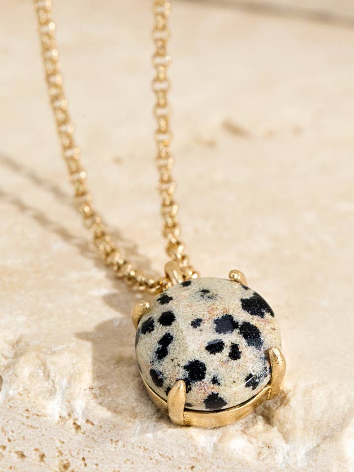 Colar curto com pingente redondo de pedra natural por atacado de Urbanista