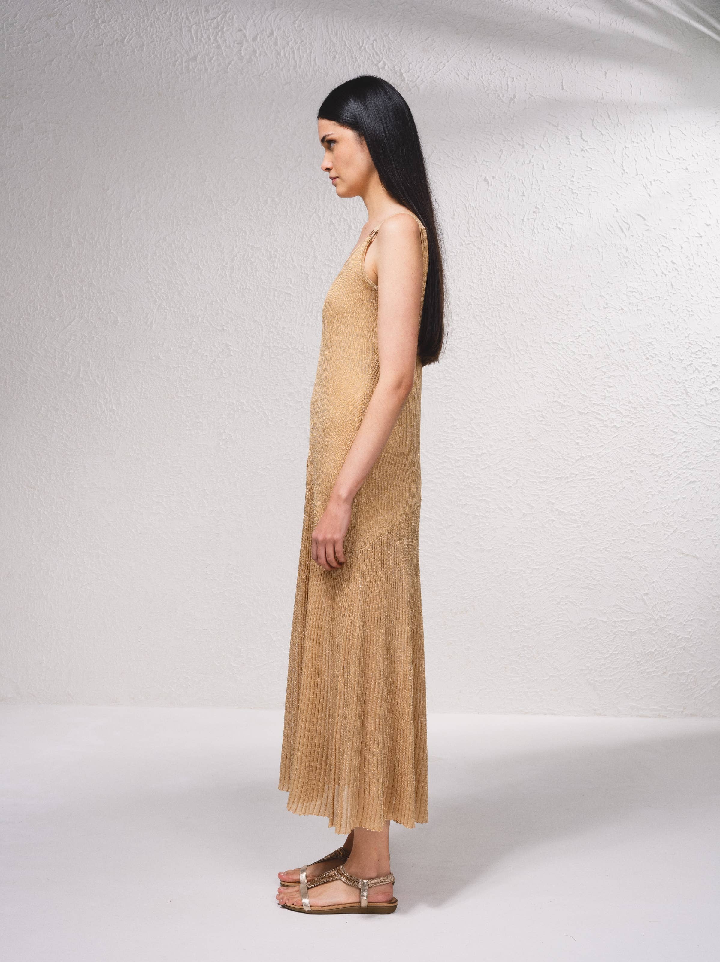 SMF - Vendita all'ingrosso Vestito - Donna - Vestito a coste con spalline regolabili1