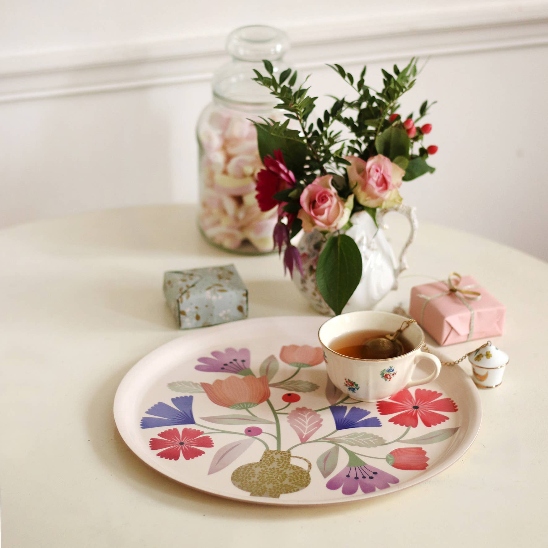 mini labo - Wholesale Serving Tray - Bouquet pattern round birch tray1