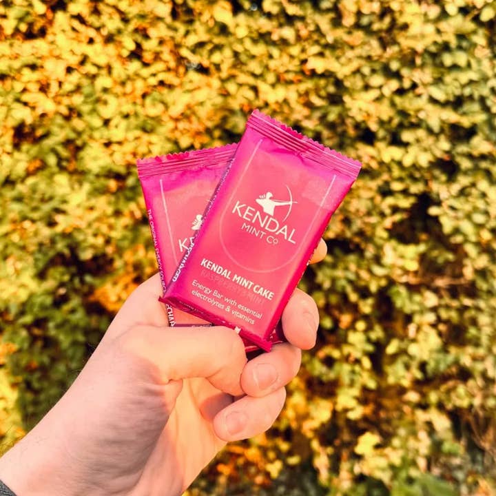 Kendal Mint Co® – wholesale Snack bar – KMC NRG BAR Kendal Mint Cake Pocket-sized Energy Bar - Raspberry & Mint3