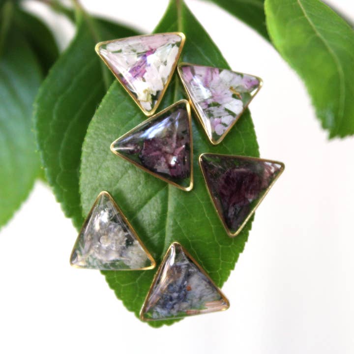 Blumendreieck Ohrstecker für den Großhandel von Wild Poppy