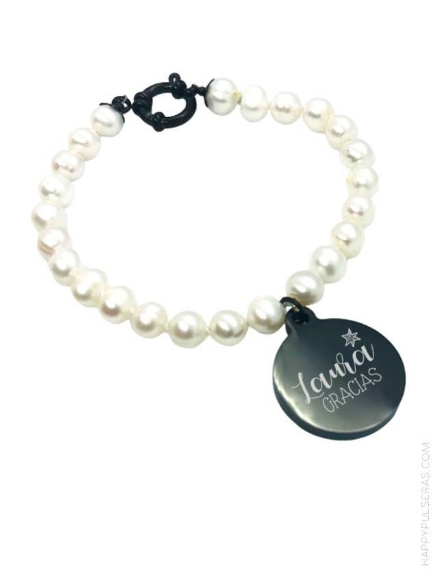 Bracelet en perles avec médaille en titane de 20 mm. pour la vente par Happypulseras