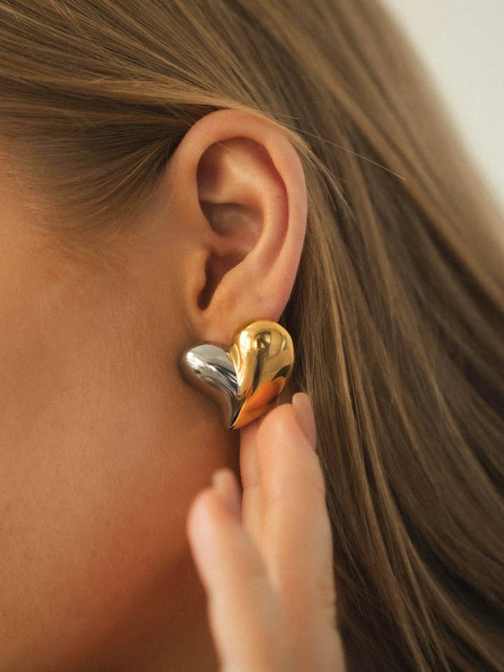 Hjerteformede øreringe med dobbelt tone for engroshandel hos PHOEBE´S